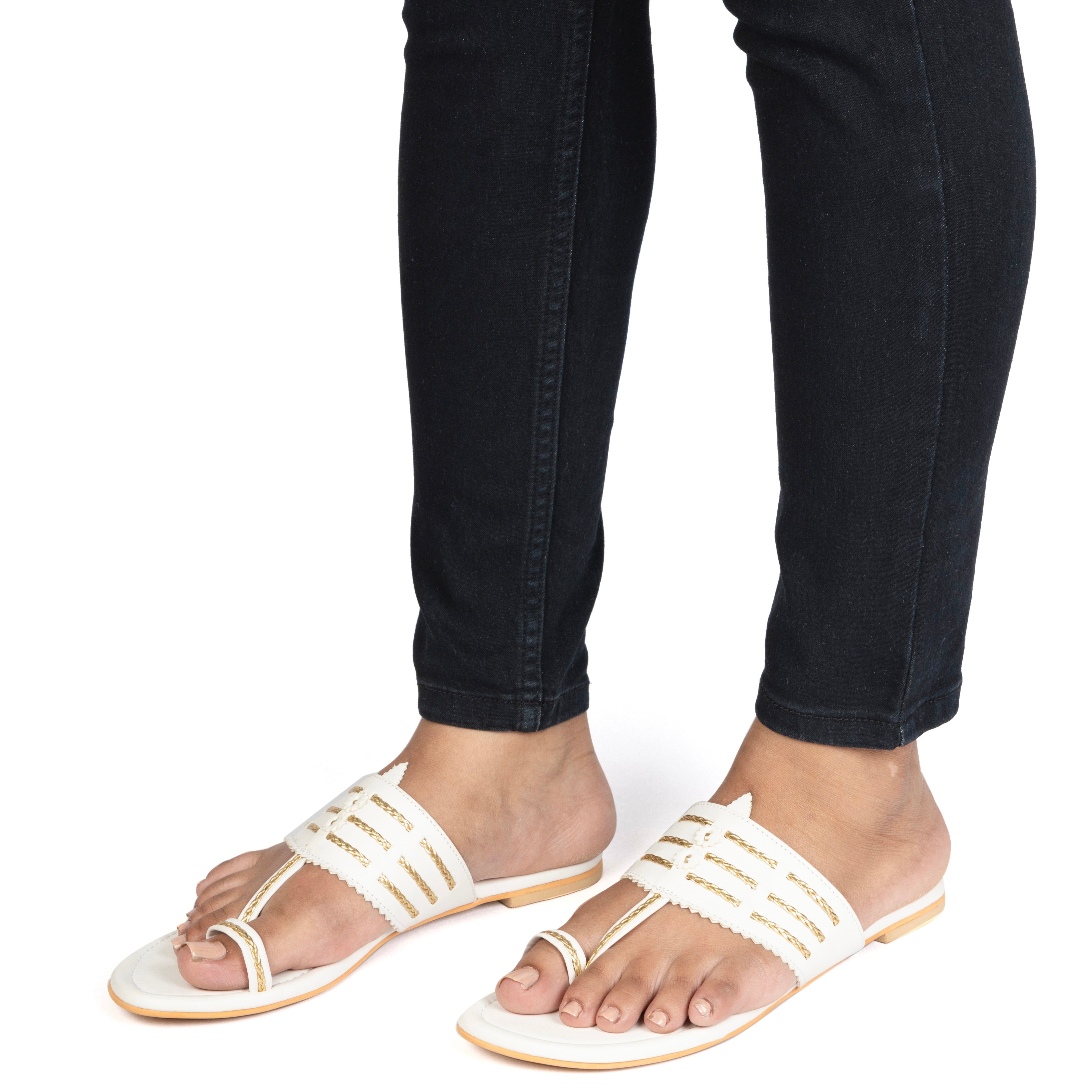 Udaipur White Flats with Toe Ring