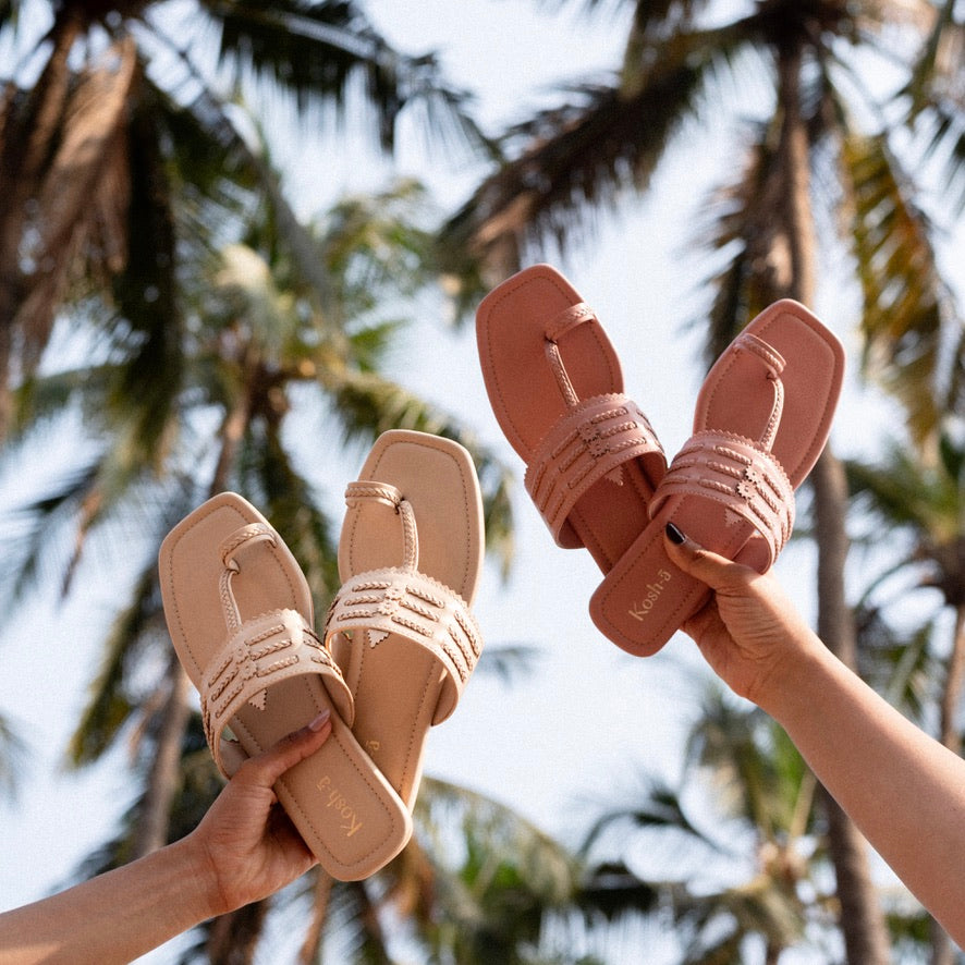 Mitti Cream Square Flats