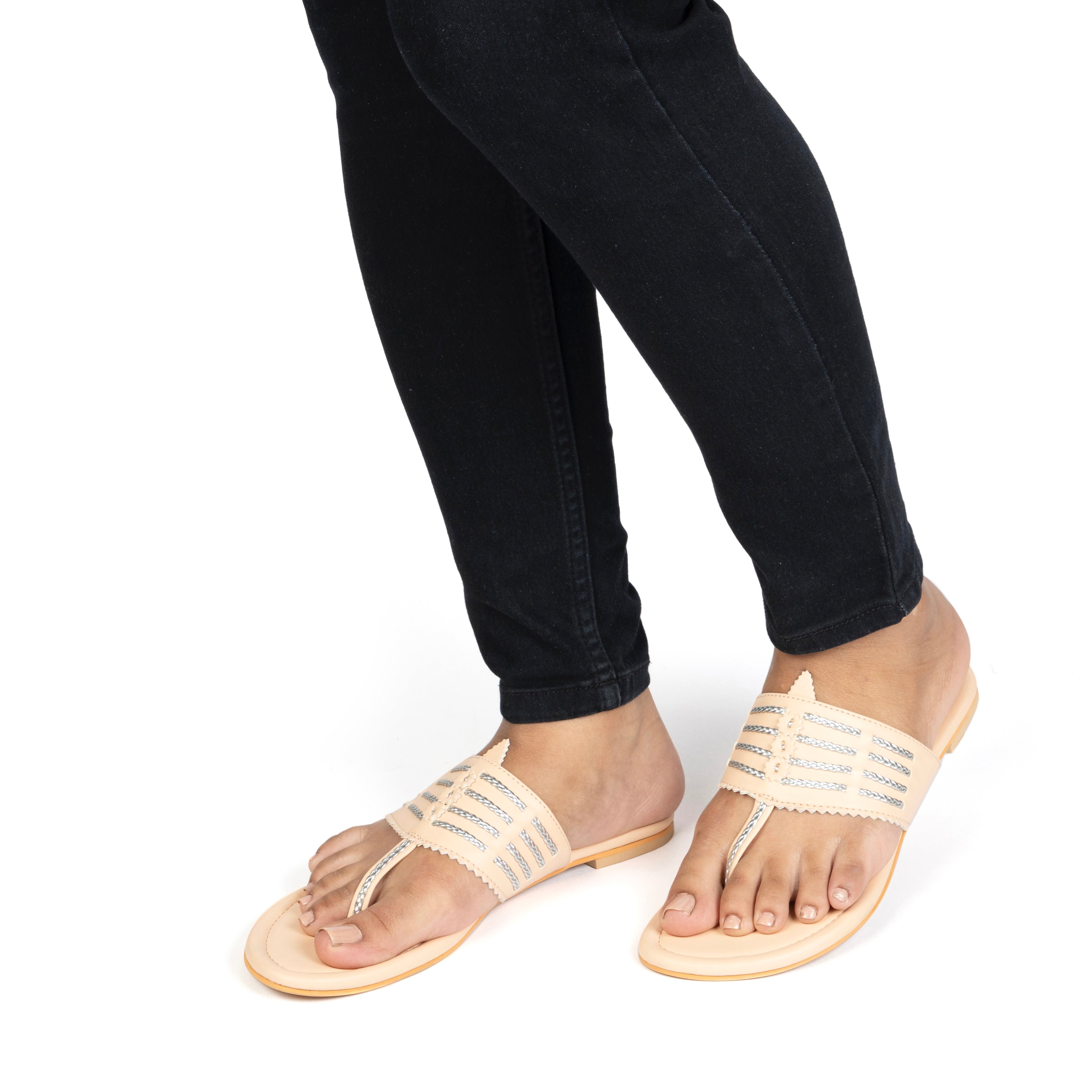 Jaipur Peach And Silver Flats